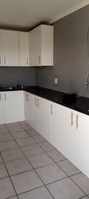 To Let 2 Bedroom Property for Rent in New Woodlands Western Cape